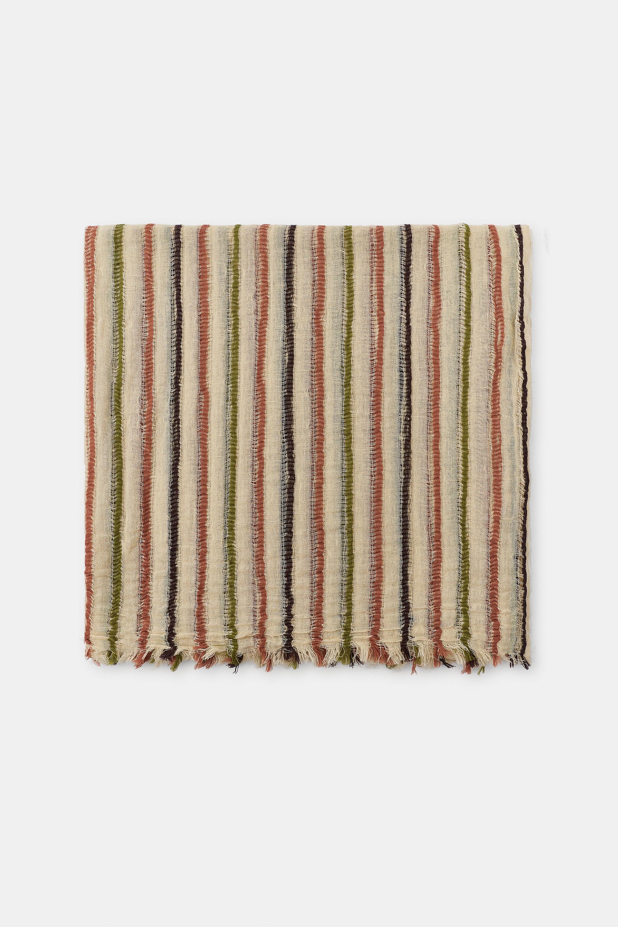 FOULARD AVEC LIN ET RAYURES